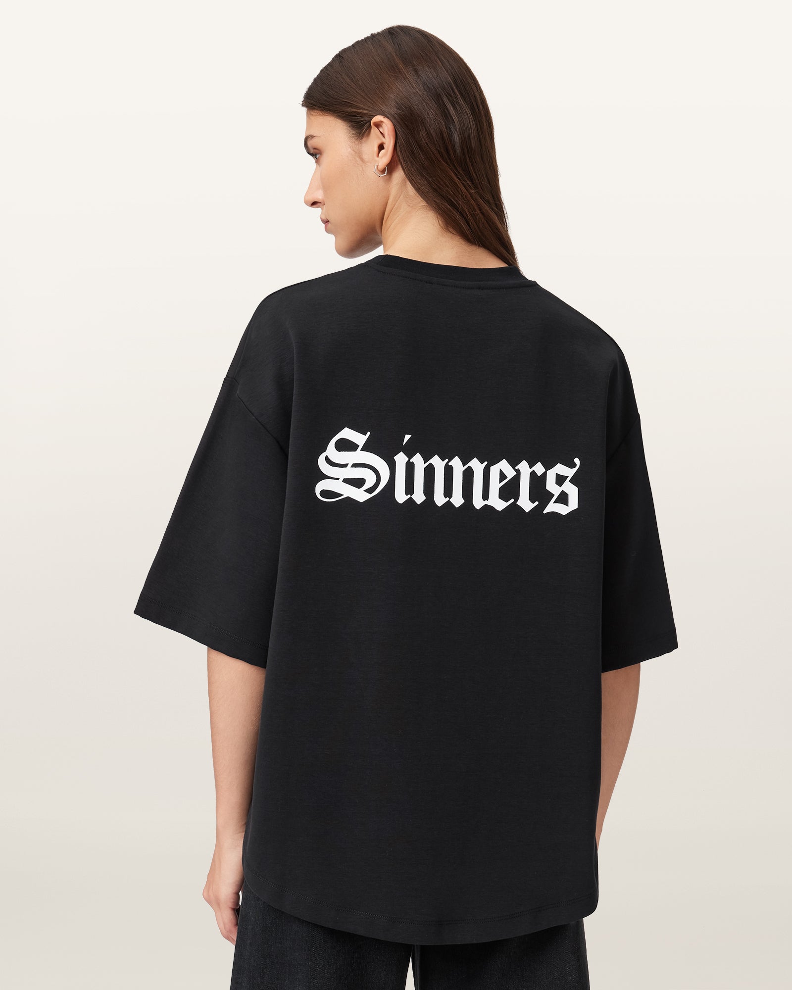 Saint Amelie Tee